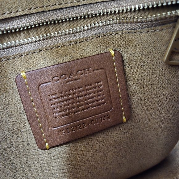 Coach Beat Saddle Bag - Picture 8 of 10